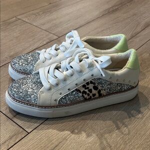 Crown Vintage Kalinda Sneakers